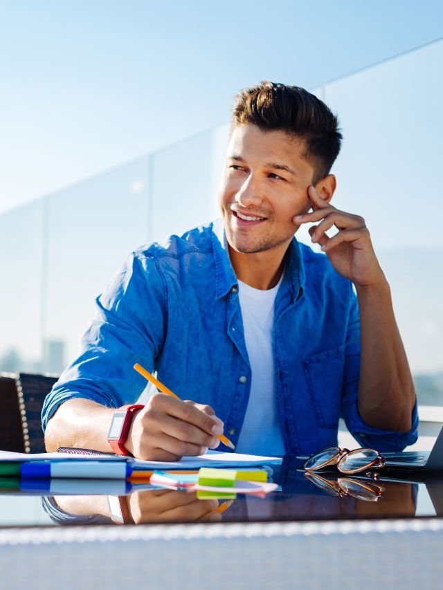 Read more about the article Ways to incorporate writing into your self-development journey
