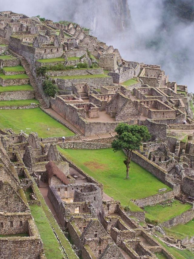 Read more about the article Exploring the Magnificent Seven Wonders of the World